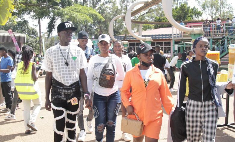 Uganda: Hi Skool Kiromo Leavers Turn Up Welcomes Students Home in Style Uganda: Hi Skool Kiromo Leavers Turn Up Welcomes Students Home in Style