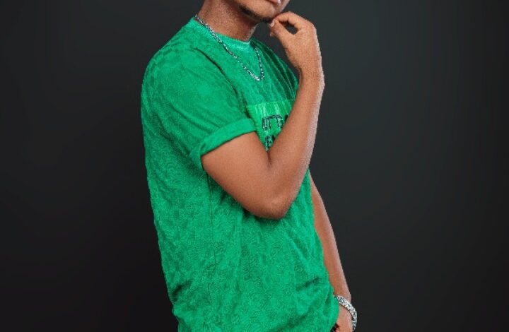 Fast rising star Kenyan Star Soloh Msoh is back with a new single titled Nikupe Love