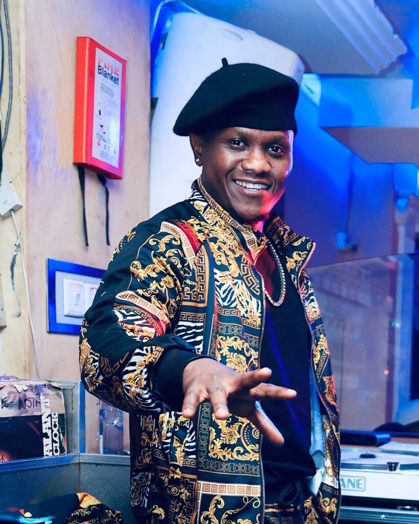 Dagy Nyce Seals Girlfriend Reveal Moment With a Passionate Kiss | VIDEO Dagy Nyce Seals Girlfriend Reveal Moment With a Passionate Kiss | VIDEO