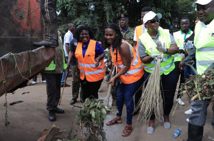 Centenary Bank and Pamoja Foundation join hands to keep Nakawa market clean