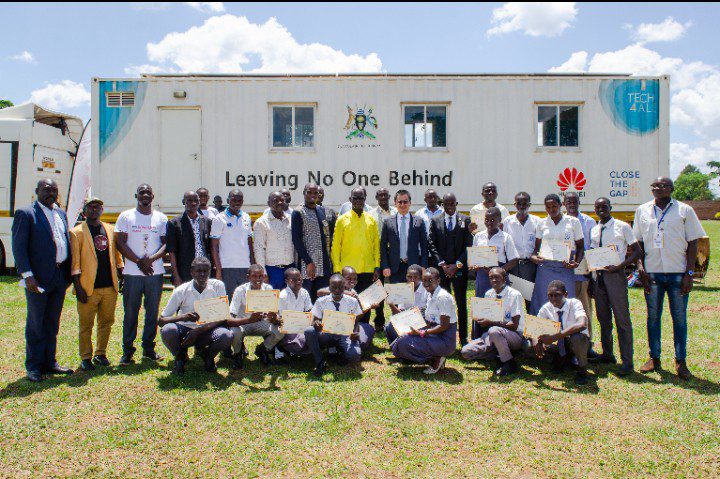 Hon. Denis Obua lauds Huawei Uganda for Fruits of The Huawei Digitruck in Lango Sub-Region