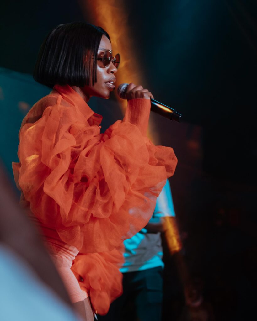 Vinka thrills revelers at Roza Dymz grand opening