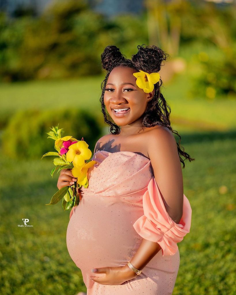 Chosen Becky pregnant with fourth child