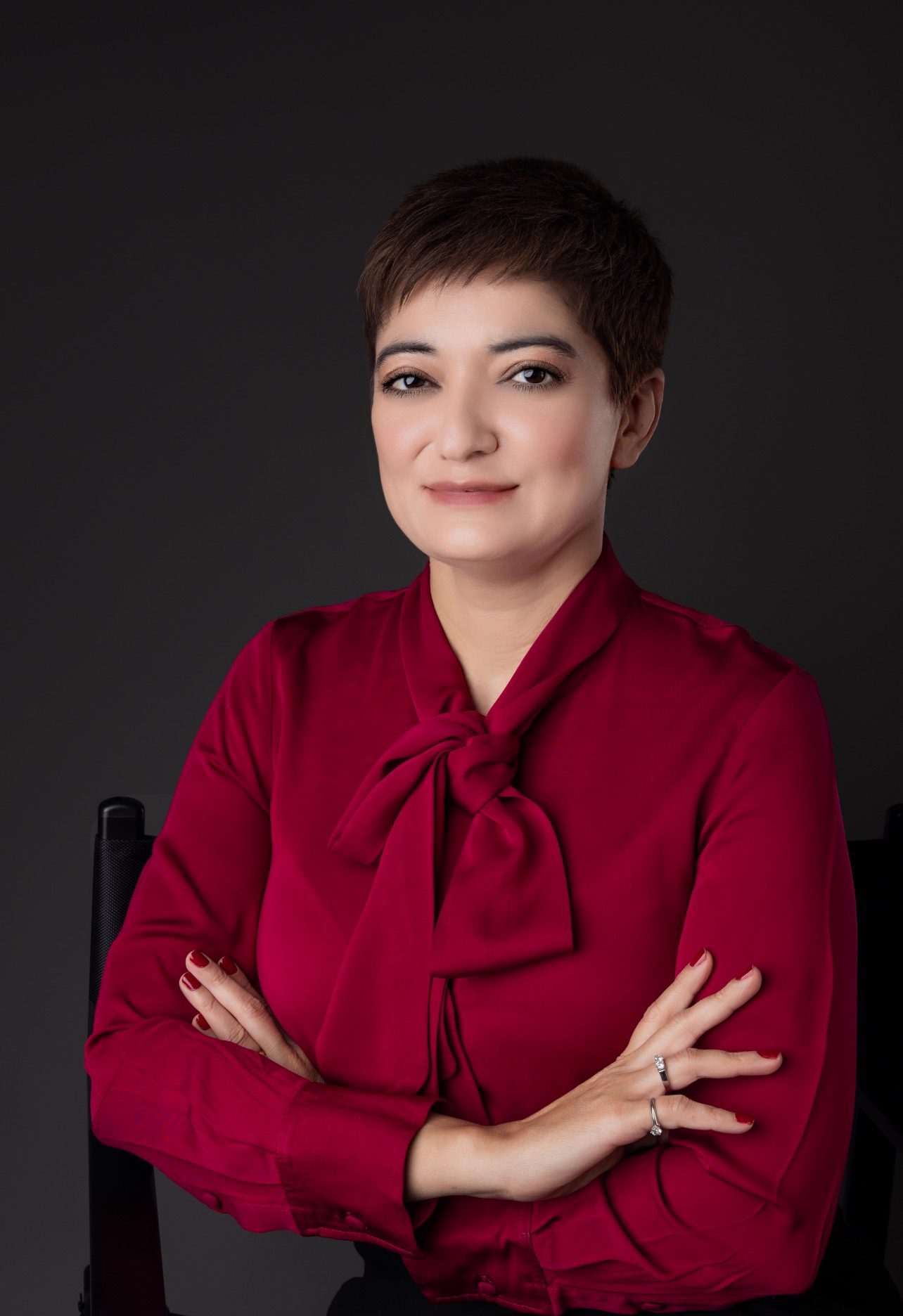 Amnah Ajmal Launches SheKnows – a Global Platform Connecting Women Leaders 1:1 with CSuite Growth Navigators