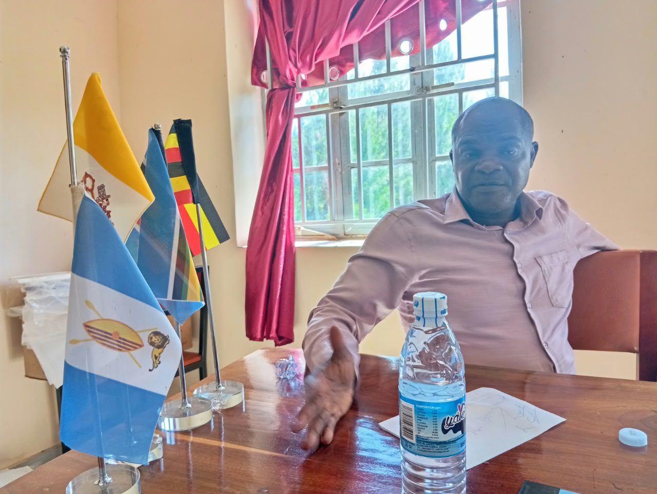 POVERTY BEHIND LOW SCHOOL TURNOUT AS TEACHER CHAMPIONS THE ART AND SCIENCE OF TEACHING – Showbizuganda